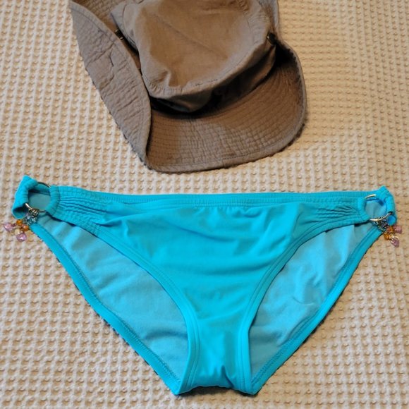 ❣️HP❣️Beautiful turquoise swimsuit bikini bottoms with bling beads Sz: M - Picture 1 of 5